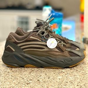 adidas Yeezy Boost 700 V2 Geode